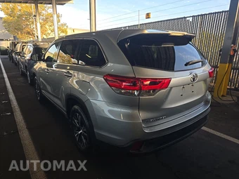 2018 Toyota Highlander LE - miniatura 6
