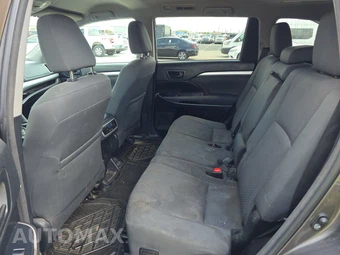 2018 Toyota Highlander LE – miniatura 13