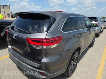 2018 Toyota Highlander LE – miniatura 4