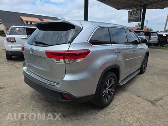 2018 Toyota Highlander LE Plus – miniatura 3