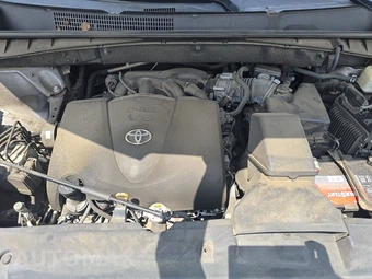 2018 Toyota Highlander Limited – miniatura 16