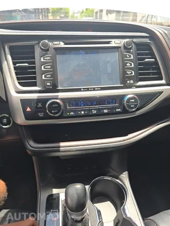 2018 Toyota Highlander Limited Platinum - miniatura 25