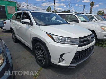 2018 Toyota Highlander SE – miniatura 4