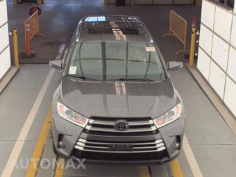2018 Toyota Highlander XLE – miniatura 2