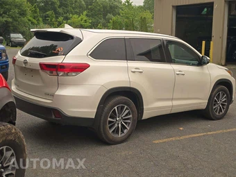 2018 Toyota Highlander XLE – miniatura 3