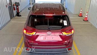 2018 Toyota Highlander XLE - miniatura 5
