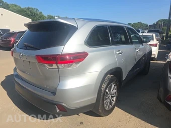 2018 Toyota Highlander XLE – miniatura 4