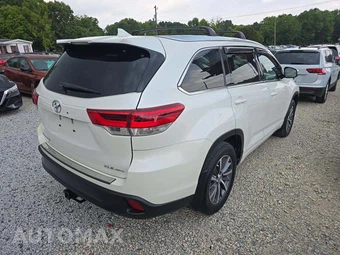2018 Toyota Highlander XLE – miniatura 3