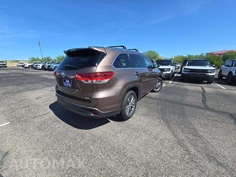 2018 Toyota Highlander XLE - miniatura 3
