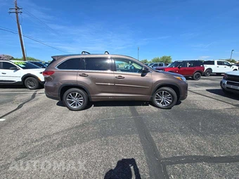 2018 Toyota Highlander XLE - miniatura 4