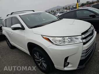 2018 Toyota Highlander XLE – miniatura 3
