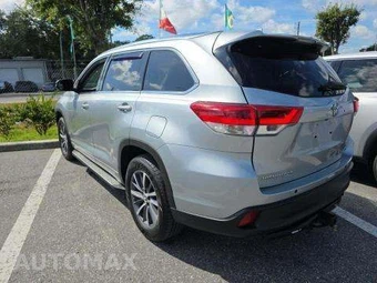 2018 Toyota Highlander XLE – miniatura 2