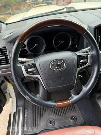 2018 Toyota Land Cruiser - miniatura 11