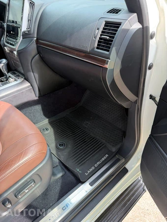 2018 Toyota Land Cruiser - miniatura 17