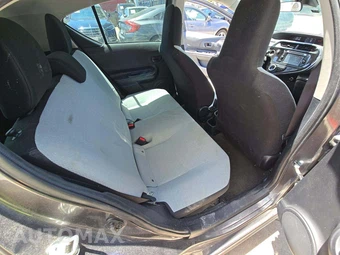 2018 Toyota Prius c One – miniatura 16