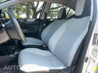 2018 Toyota Prius c One - miniatura 11