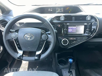 2018 Toyota Prius c One - miniatura 7