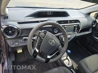 2018 Toyota Prius c Three - miniatura 11