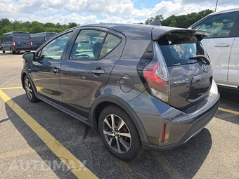2018 Toyota Prius c Three - miniatura 6