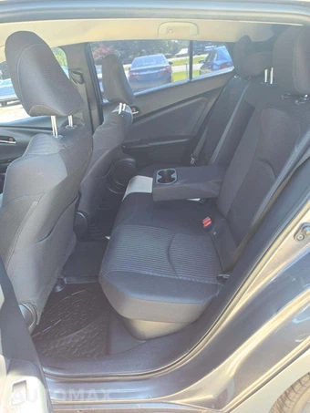 2018 Toyota Prius Three – miniatura 10