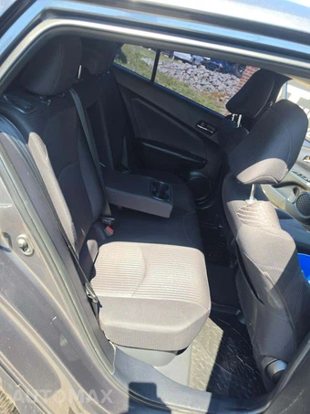 2018 Toyota Prius Three – miniatura 13