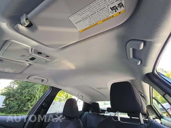 2018 Toyota Prius Three – miniatura 11