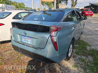 2018 Toyota Prius Three – miniatura 3
