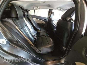 2018 Toyota Prius Two – miniatura 16