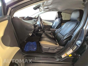 2018 Toyota Prius Two – miniatura 6