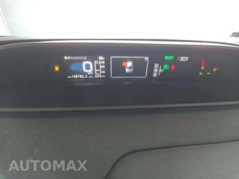 2018 Toyota Prius Two – miniatura 9