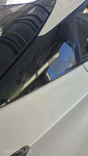 2018 Toyota Prius Two - miniatura 32