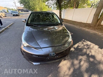 2018 Toyota Prius Two - miniatura 10