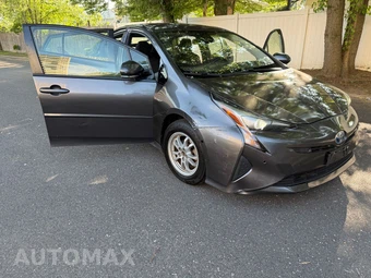 2018 Toyota Prius Two - miniatura 110
