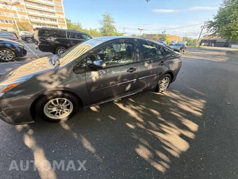 2018 Toyota Prius Two - miniatura 114