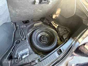 2018 Toyota Prius Two - miniatura 129