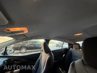 2018 Toyota Prius Two - miniatura 131