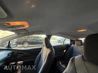 2018 Toyota Prius Two - miniatura 132