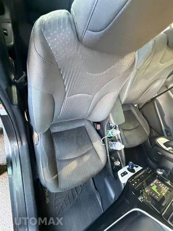 2018 Toyota Prius Two - miniatura 138
