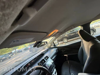 2018 Toyota Prius Two - miniatura 139