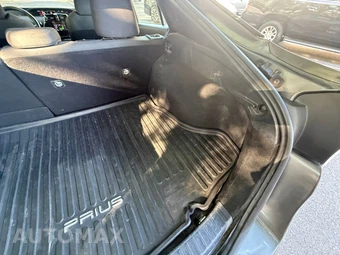 2018 Toyota Prius Two - miniatura 17