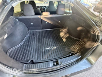 2018 Toyota Prius Two - miniatura 18