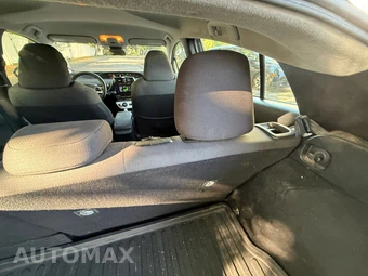 2018 Toyota Prius Two - miniatura 20