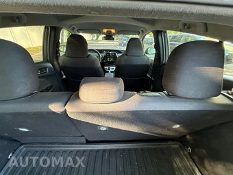 2018 Toyota Prius Two - miniatura 24