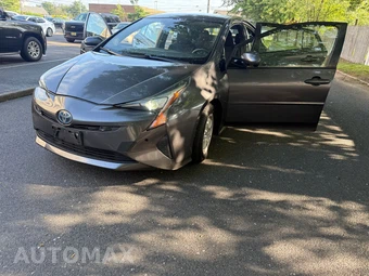 2018 Toyota Prius Two - miniatura 3