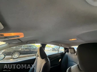 2018 Toyota Prius Two - miniatura 34