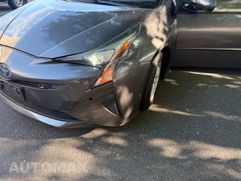 2018 Toyota Prius Two - miniatura 4