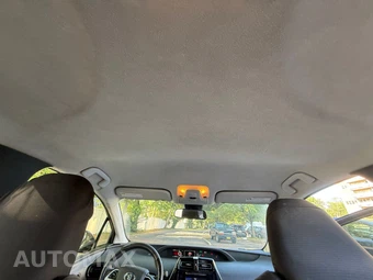 2018 Toyota Prius Two - miniatura 42