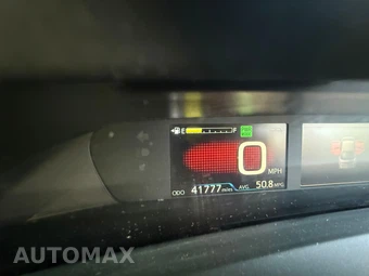 2018 Toyota Prius Two - miniatura 64