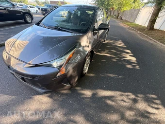 2018 Toyota Prius Two - miniatura 8