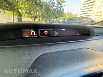 2018 Toyota Prius Two - miniatura 90